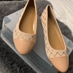 Cream flats